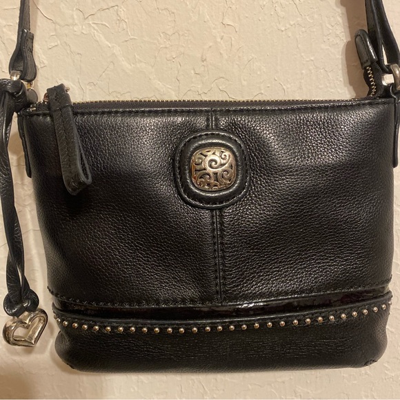 Crossbody Brighton black leather purse with silver accents - Picture 3 of 17
